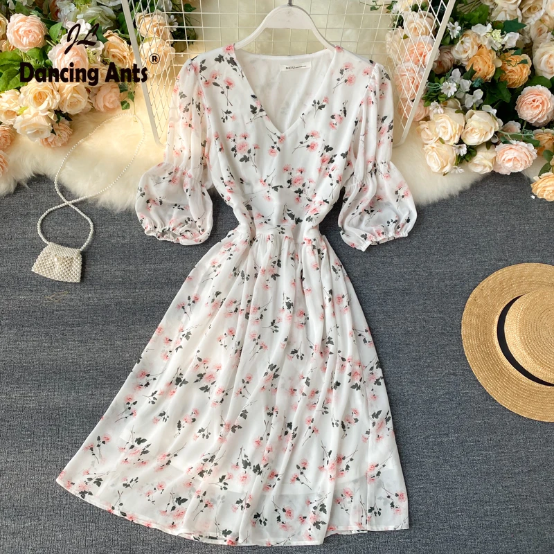 Женское шифоновое платье трапеция элегантное облегающее до середины икры с V