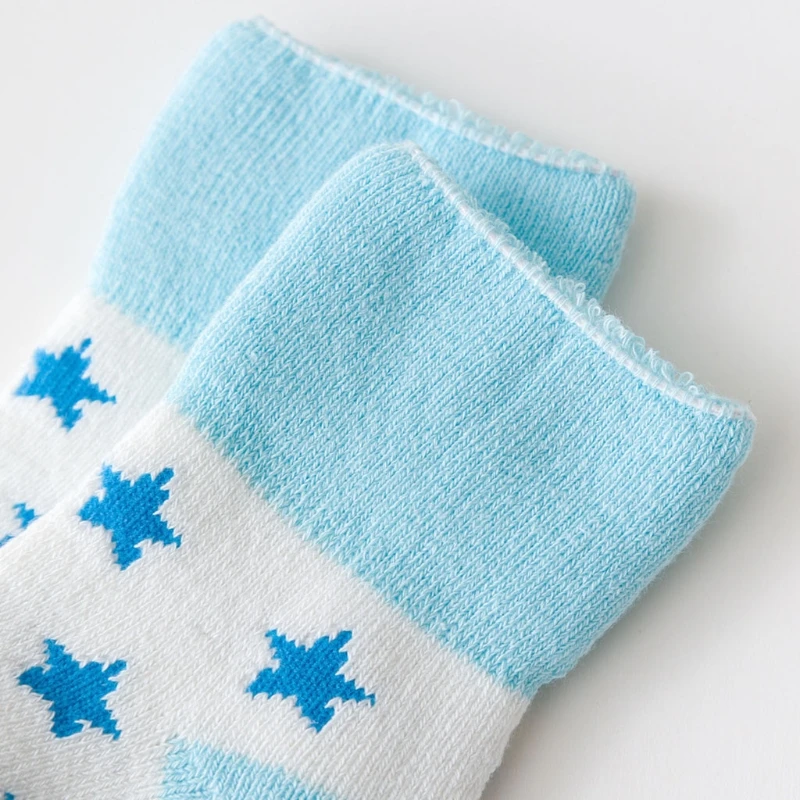 

Soft New 4 Pairs/Set Baby Newborn Socks Gloves Anti-scratch Breathable Mittens Stocking Kit for 0-6 Months Infants Toddler