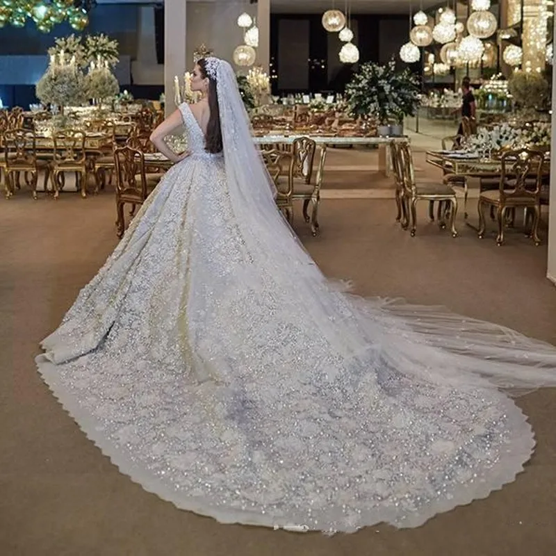 Luxury Ball Gown Wedding Dresses with 3D Appliques Beads Bridal Gowns Sequin Chapel Train Plus Size vestidos de novia