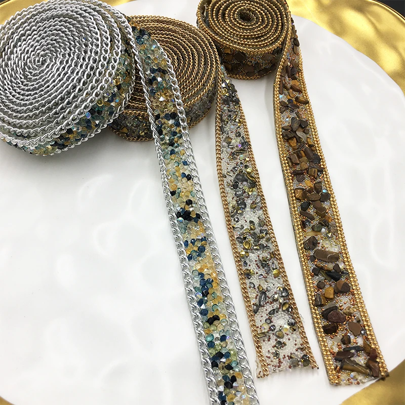 

Fashion stone crystal rhinestonePaste on clothes bag shoes decorative chain, used for dresses, bags, shoes accessories