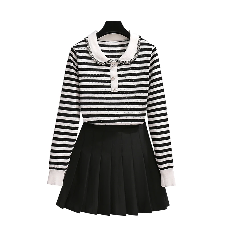

Royal sister wind suit 2020 autumn new female Korean version playful striped knitted top skirt two-piece set