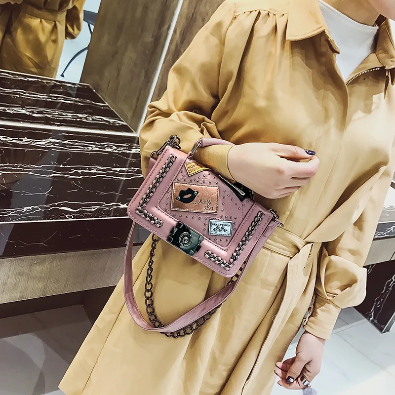 

2021 Women's Women Bag Locking Chain Small Square Bag Single Shoulder Crossbody Rivet Black Pink Gray