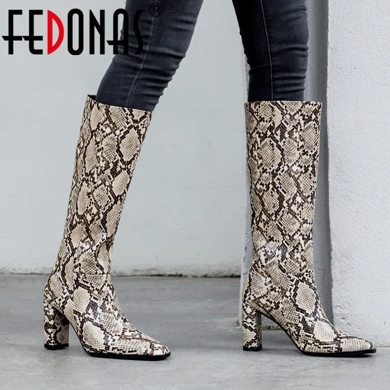 Женские кожаные сапоги FEDONAS черные вечерние до колена из синтетической кожи на