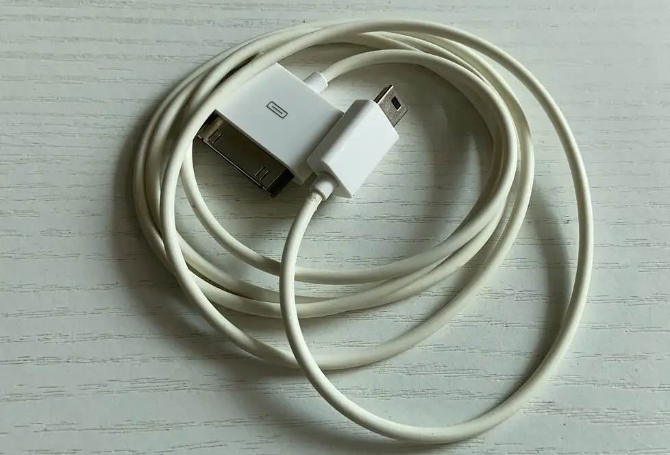 iPod Dock Connector to mini USB AV Cable for iPod nano 1G, 2G; iPod mini; iPod 3G, 4G, 5G, 5.5G Power Adapter