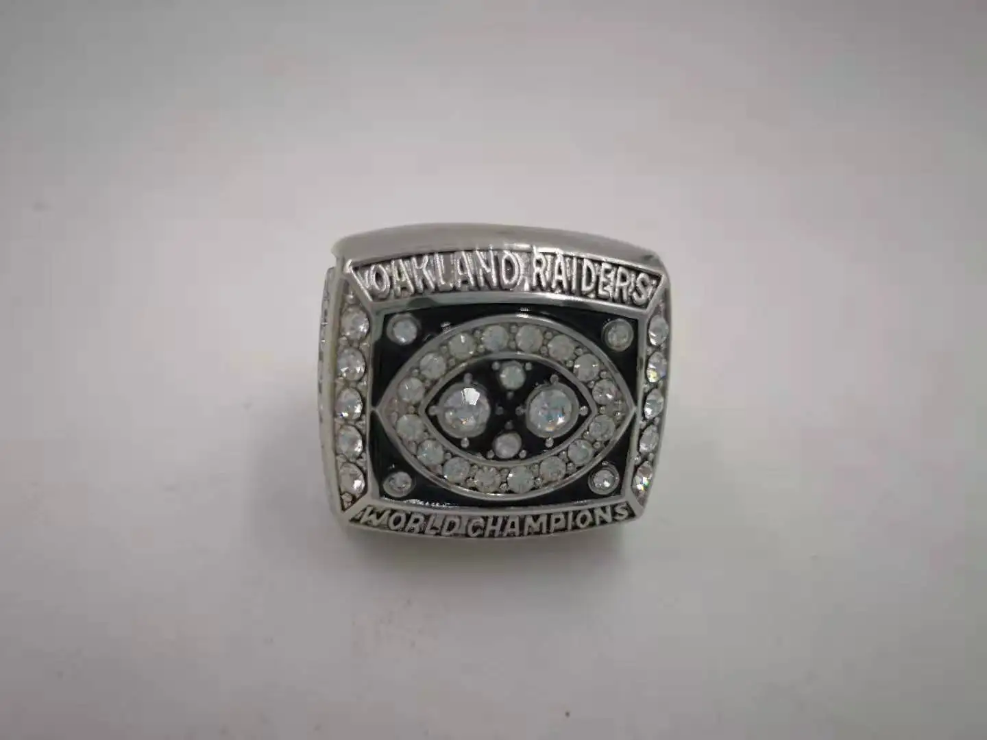 

Модные ювелирные украшения с открытым покрытием из нержавеющей стали с золотым кольцом диаметром 1980