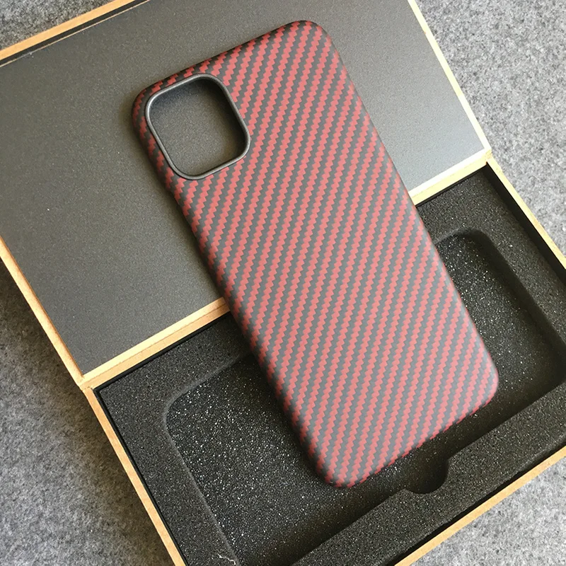 Ультратонкий модный разноцветный чехол из натурального углеродного волокна