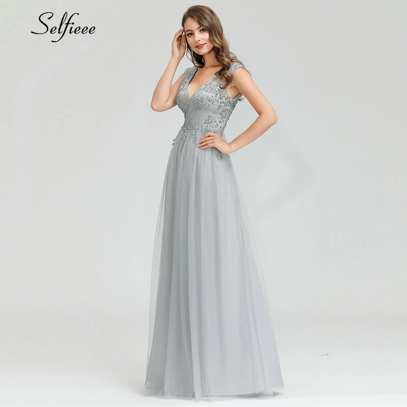 Элегантное серое Макси платье трапециевидной формы с v образным вырезом без