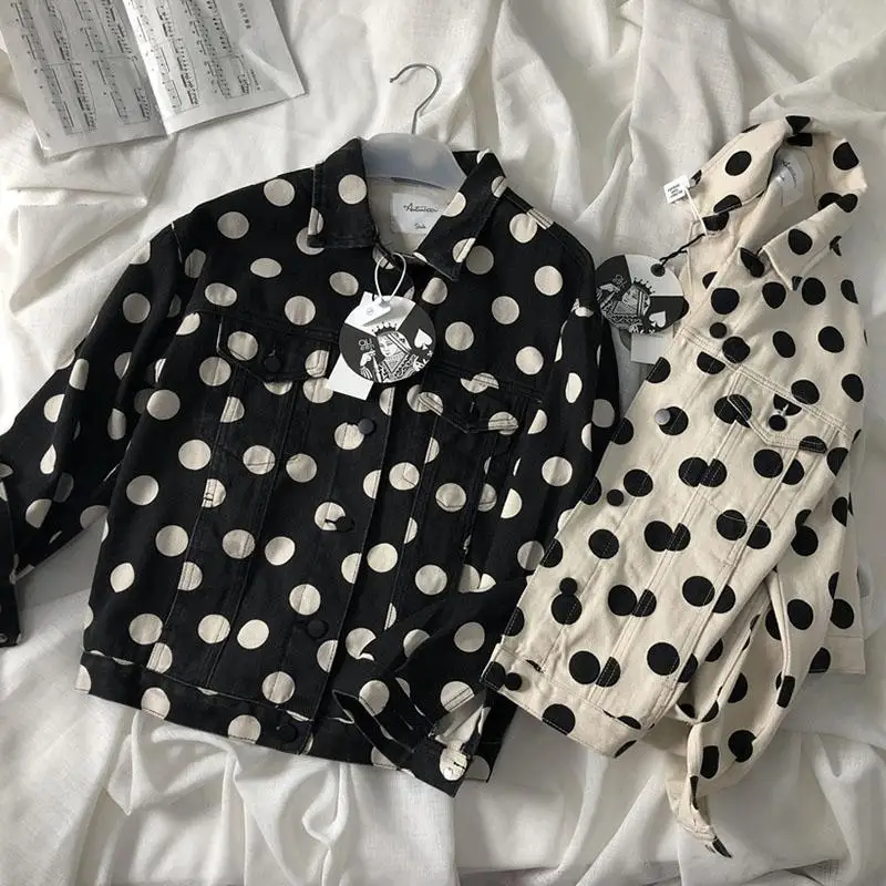 Осенняя Свободная джинсовая куртка Женская бомбер Harajuku уличная черная в горошек