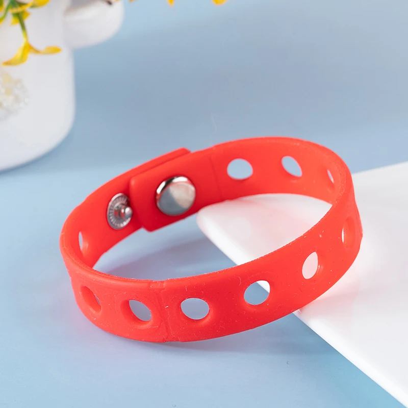 

YEYULIN 10pcs Mix Style Random Silicone Bracelet Wristband Fit Shoe Charms Shoe Buckle Wristband Rubber Wrist Strap Gift