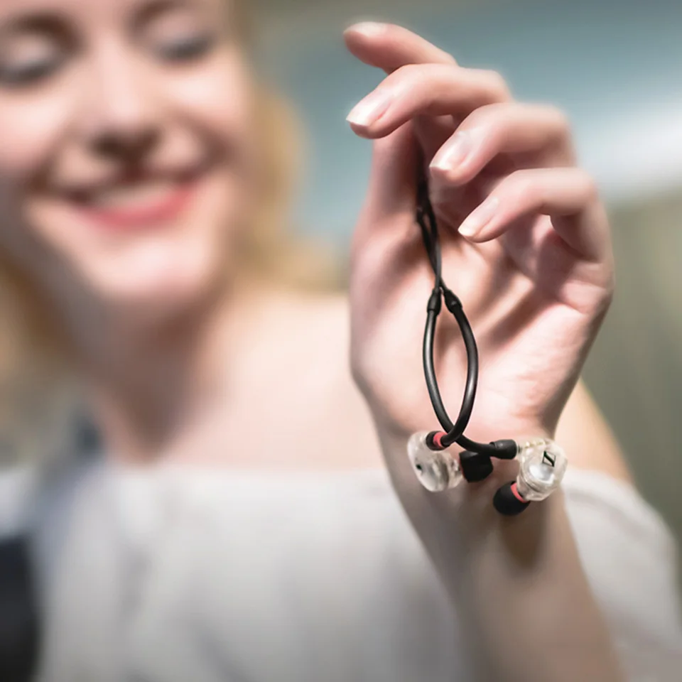 Проводные Hi-Fi наушники Sennheiser IE40 PRO гарнитура с шумоизоляцией сменный кабель |