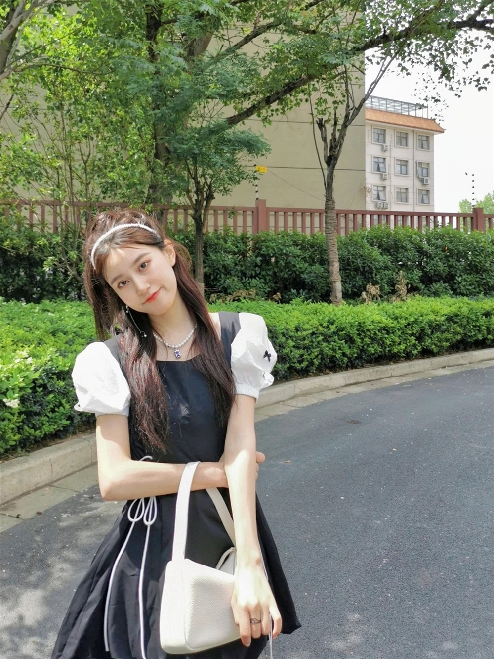 

Summer new temperament French style bandage waist puff sleeve dress women