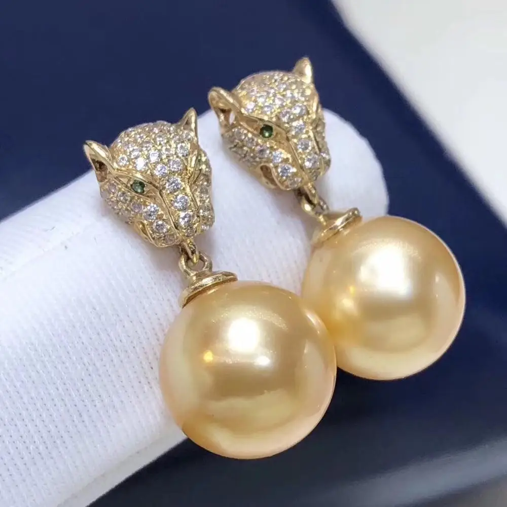 Женские серьги гвоздики из 18 каратного золота с натуральным морским жемчугом 10 11