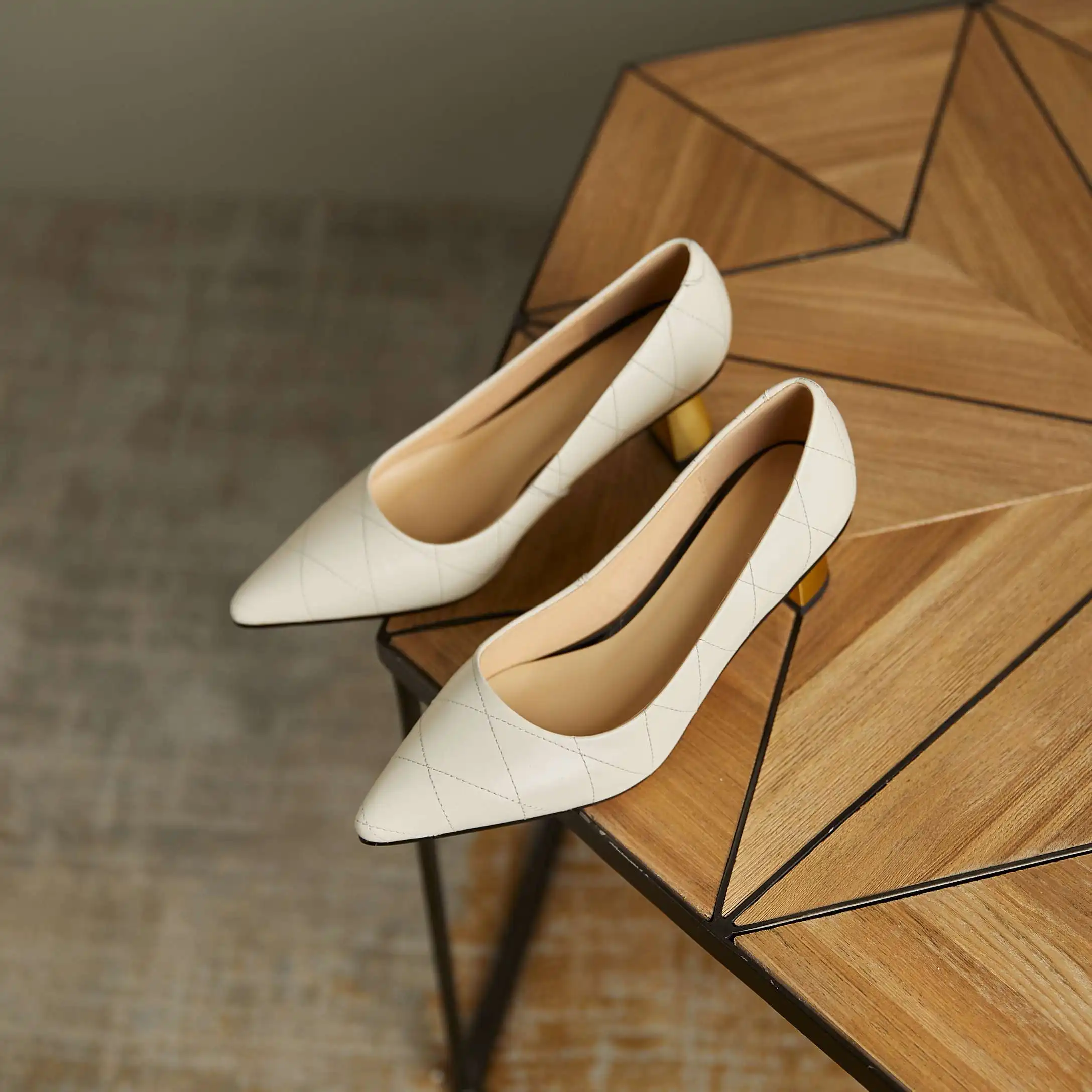 

Krazing Pot 2021 spring large size natural leather pointed toe strange high heels special design beauty lady women pumps L9f4