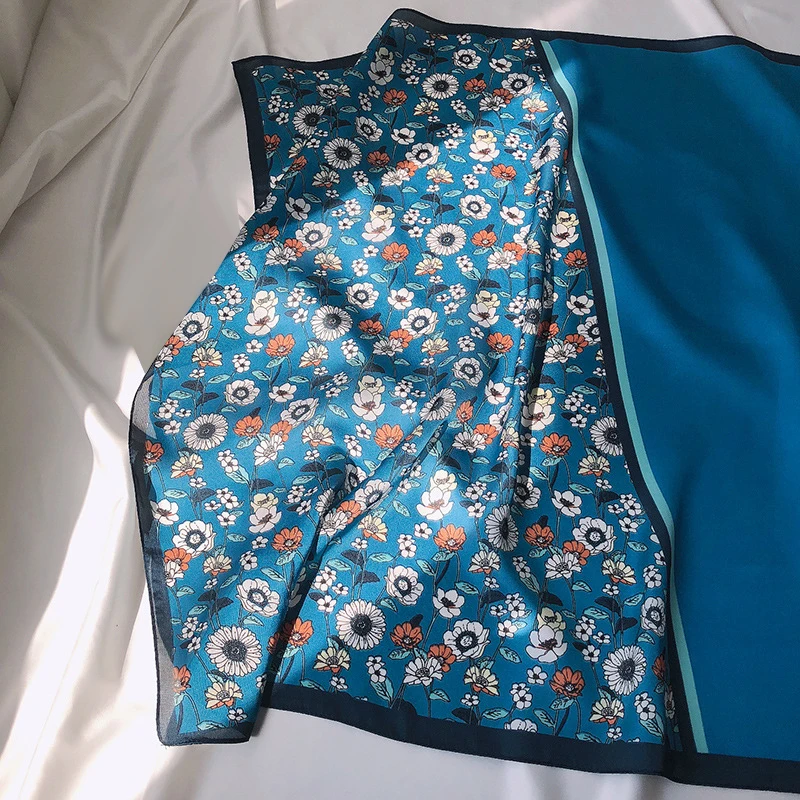 

2021 Fashionable Bandana - Square Scarves for Women- Foulards Neckerchief for Ladies- Women Scarf Flower Printed-70x70cm
