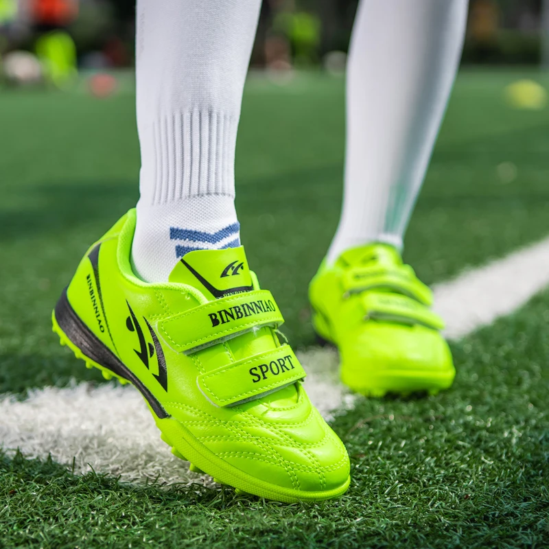 ZHENZU Size 28-34 Children Soccer Shoes Football Boots Kids Boy Girl Trainers Sneakers Leather Cleats Training tennis shoes