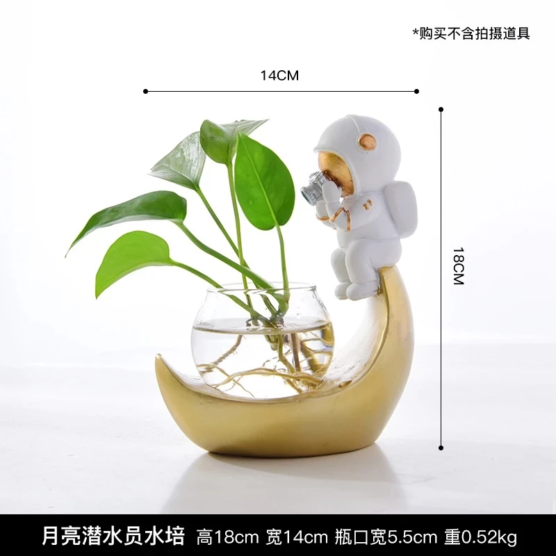 

Astronaut Diver Hydroponic Flower Vase Decorative Ornament Creative Resin Living Room Desktop Crafts for Home Decor