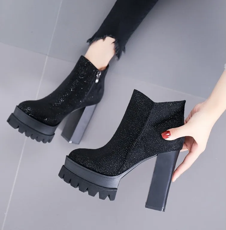 

Sexy thick high-heeled platform platform 2020 Martin short boots T stage performance increased single shoes women's boots 12CM