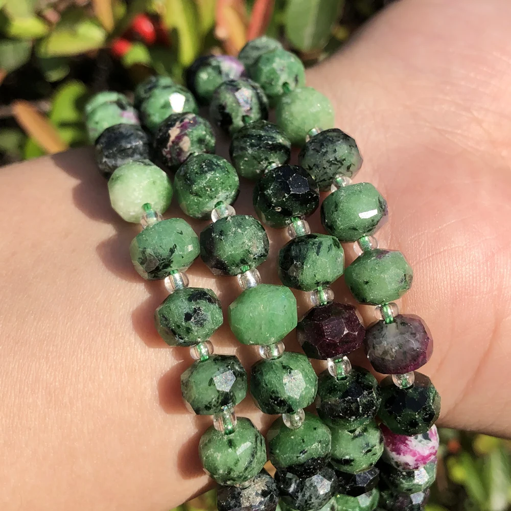 Натуральные бусины Epidote Rubys камень циозит в форме колонки граненые свободные