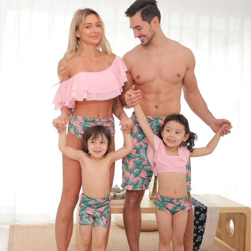 

Family Matching Swimsuit Round Neck Fly Sleeve Ruffle Tops Floral Print Swimming Trunks Father Mother Baby Kids Swimwear