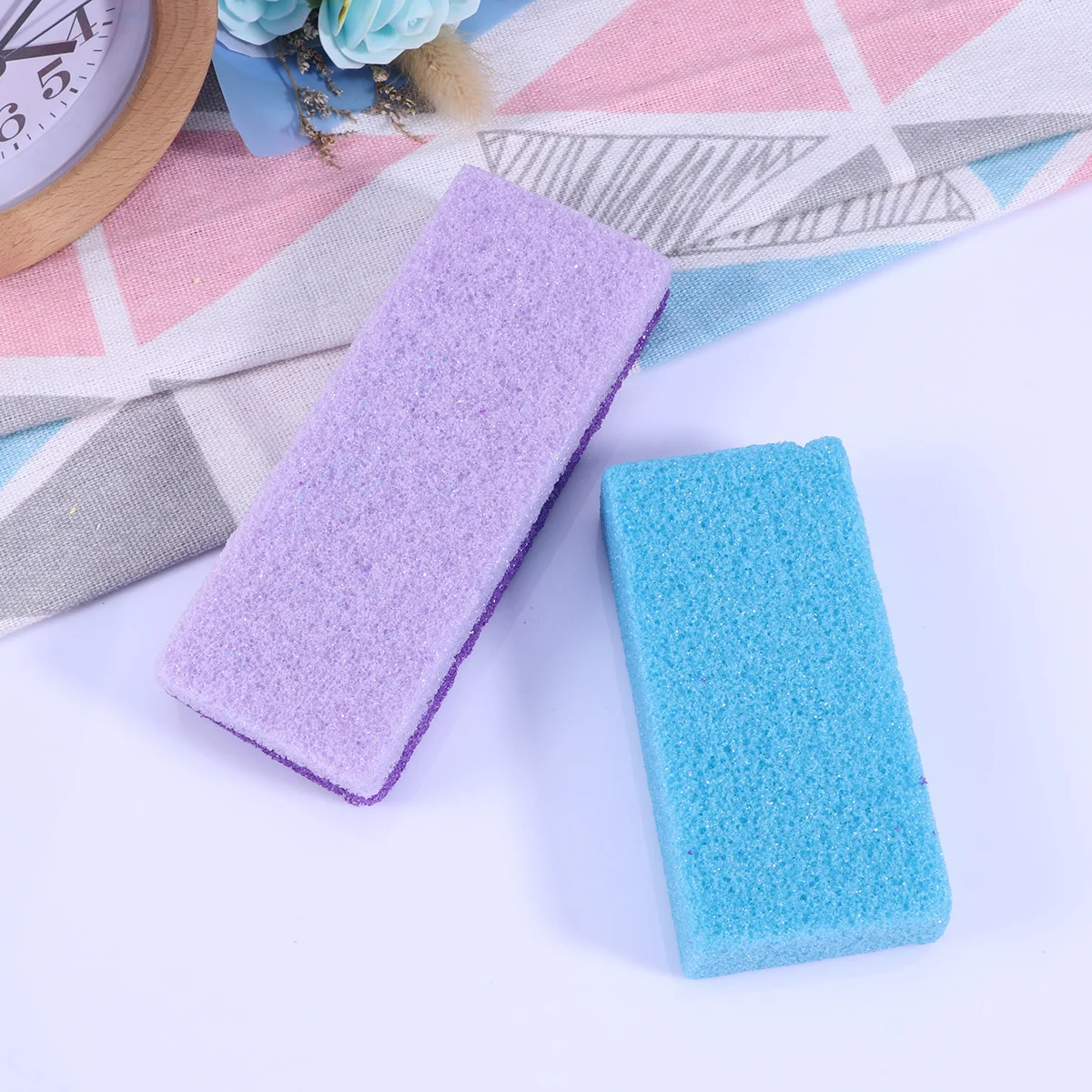 

2pcs Foot Care Exfoliator Pedicure Tool Foot Pumice Stone Sponge Block Callus Remover Scrubber Dead Hard Skin Remover Cleaner