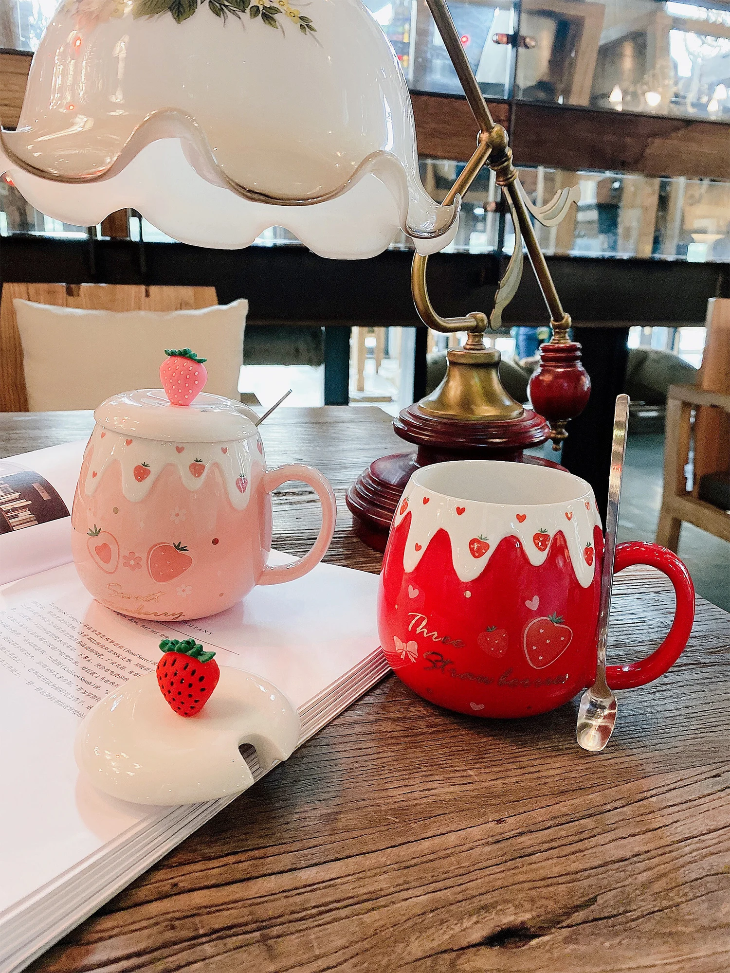 Стеклянная керамическая ложка с крышкой для питья клубники милая большая