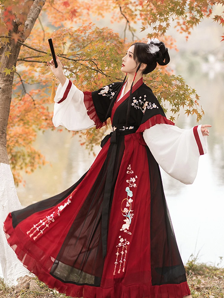 Hanfu. Ханьфу династии Хань черное. Ханьфу династии Вэй. Китайское кимоно Ханьфу. Китайское Ханьфу женское.