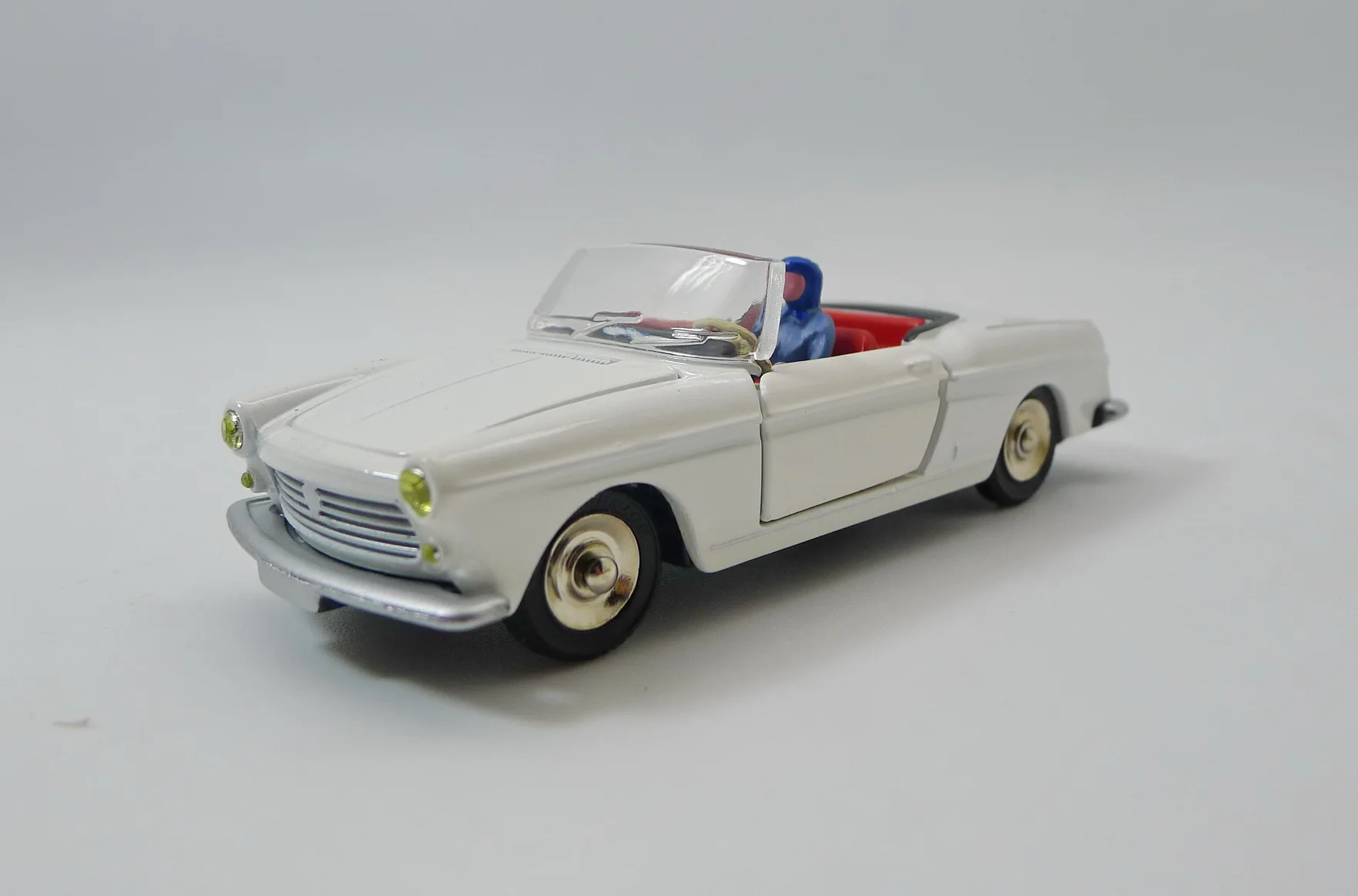 Atlas Dinky Toys 528 PEUGEOT 404 Cabriolet 1:43 литой модельный автомобиль