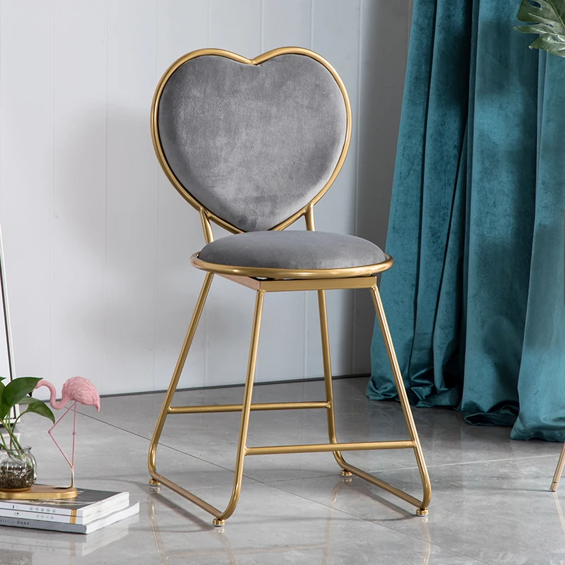 Стул для макияжа в виде сердца скандинавском стиле WF1031 |