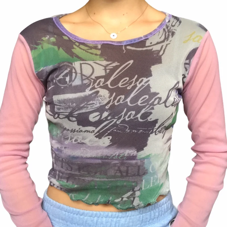 

Dourbesty 2000s Vintage Print T-Shirts Women Round Neck Crop Tops Long Sleeve Slim Fit Lettuce Trim Mesh T-Shirts Grunge Clothes