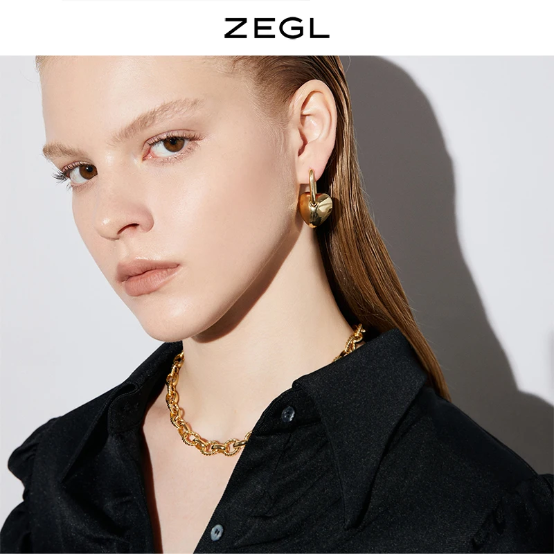 

Zegl Vintage Gold Love Necklace Women's Light Luxury Niche Net Red Clavicle Chain Heart-Shaped Pendant Earrings One Style for