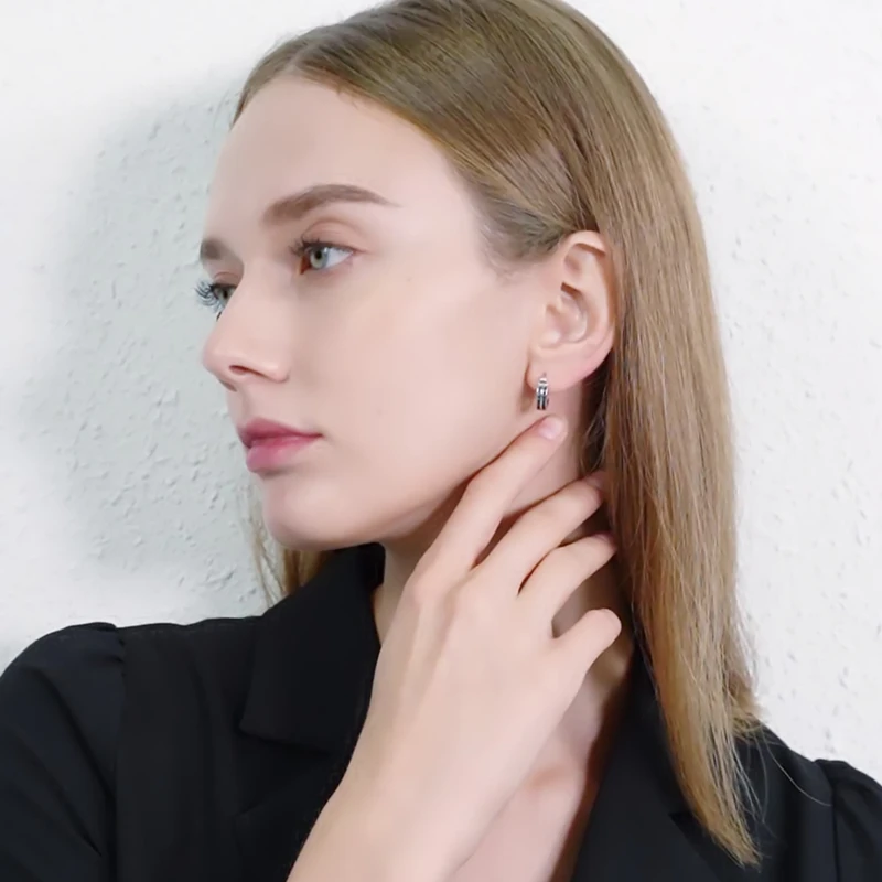 Серьги-кольца женские из серебра 925 пробы с черной шпинелью | Украшения и