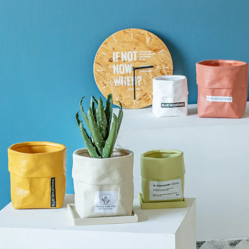 Керамический горшок для цветов и растений в форме пакета из крафт-бумаги цветной