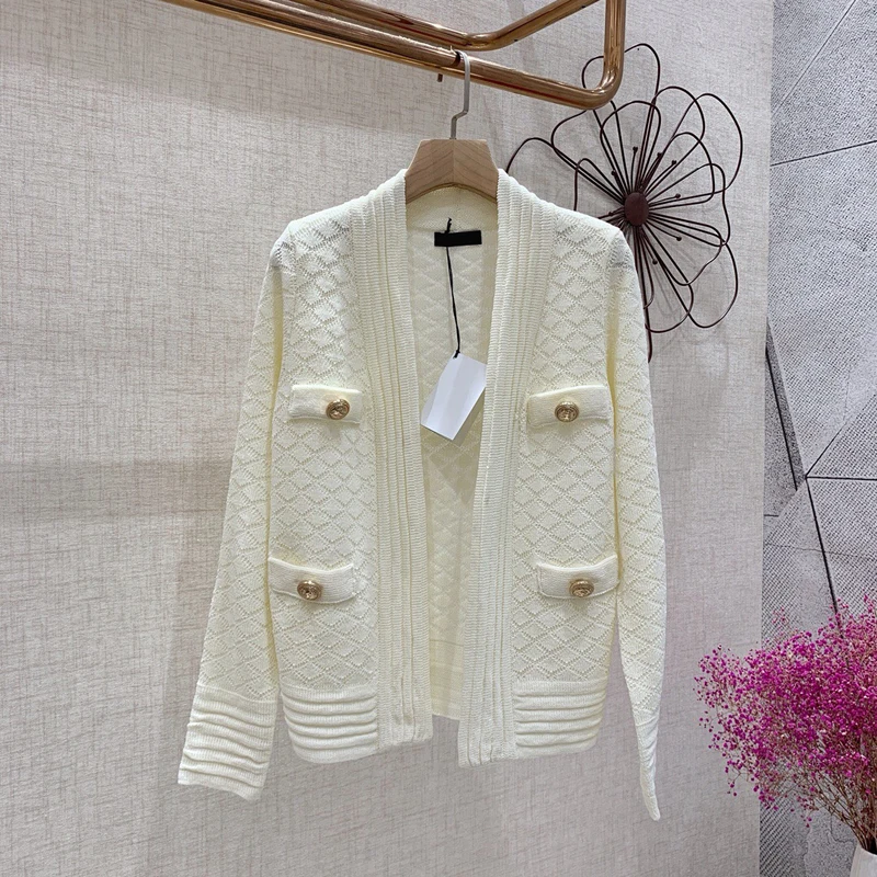 Женский трикотажный кардиган с V-образным вырезом черный или белый Повседневный