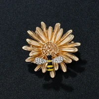 fashion enamel gold bee pins and brooches for women statement jewelry cute insect lapel flower trendy ladies brooch pin new2020