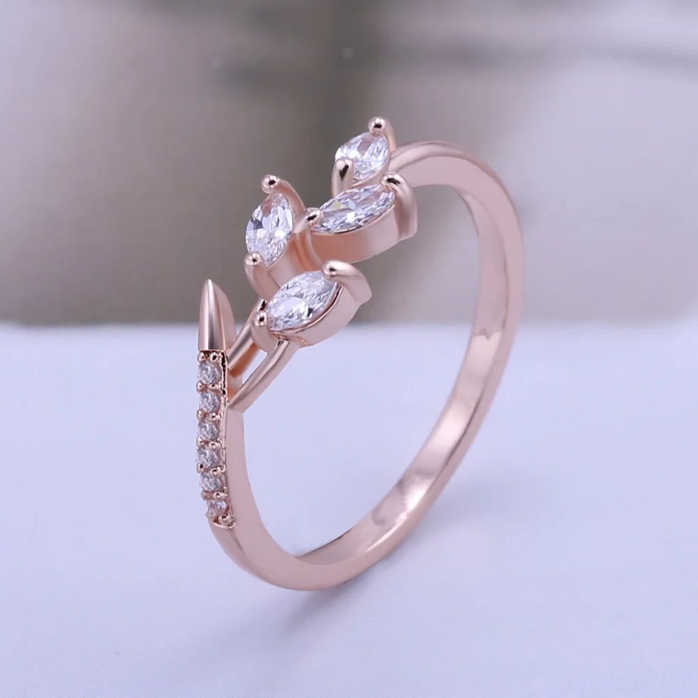 

Elegant Women Rings Vintage Floral Crystal Fashion Simple New Trendy Jewelry Gifts GirlBridal Wedding Engagement Accessory