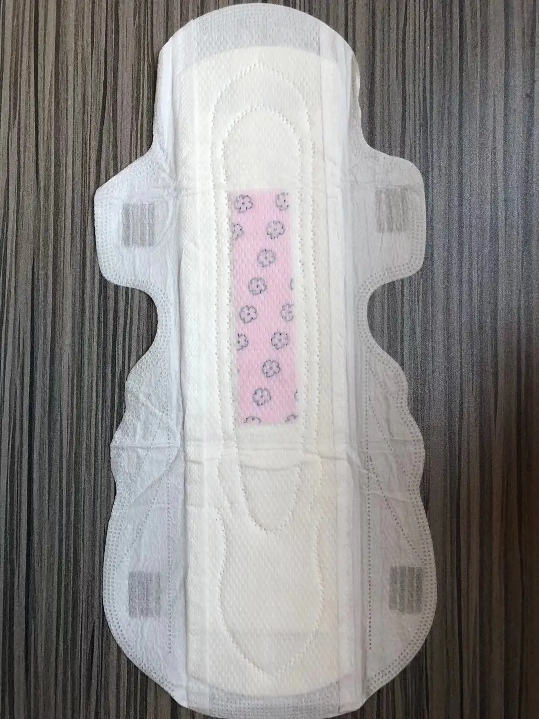 

Soft Cotton Lady Menstrual Pads With Wings Sanitary Napkin Whisper Women Day Use 245mm Regular Flow 8 Pcs * 6 Pack