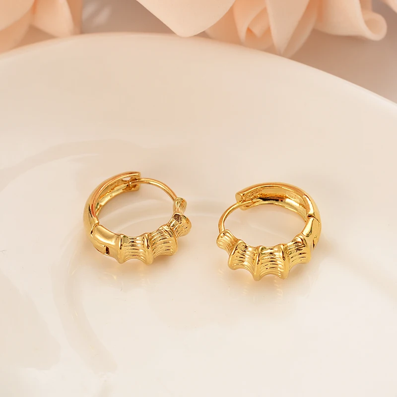 

big Punk Gold Hoop Earrings Huggie Simple Style Circle GD Hoop Earring K Pop Fashion Earrings for Women Man birthday party gifts