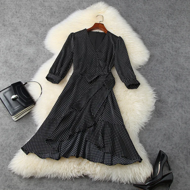 

European and American women's clothing 2021 New Style for Spring V-neck three-quarter sleeve Polka dot flouncy fashion dress