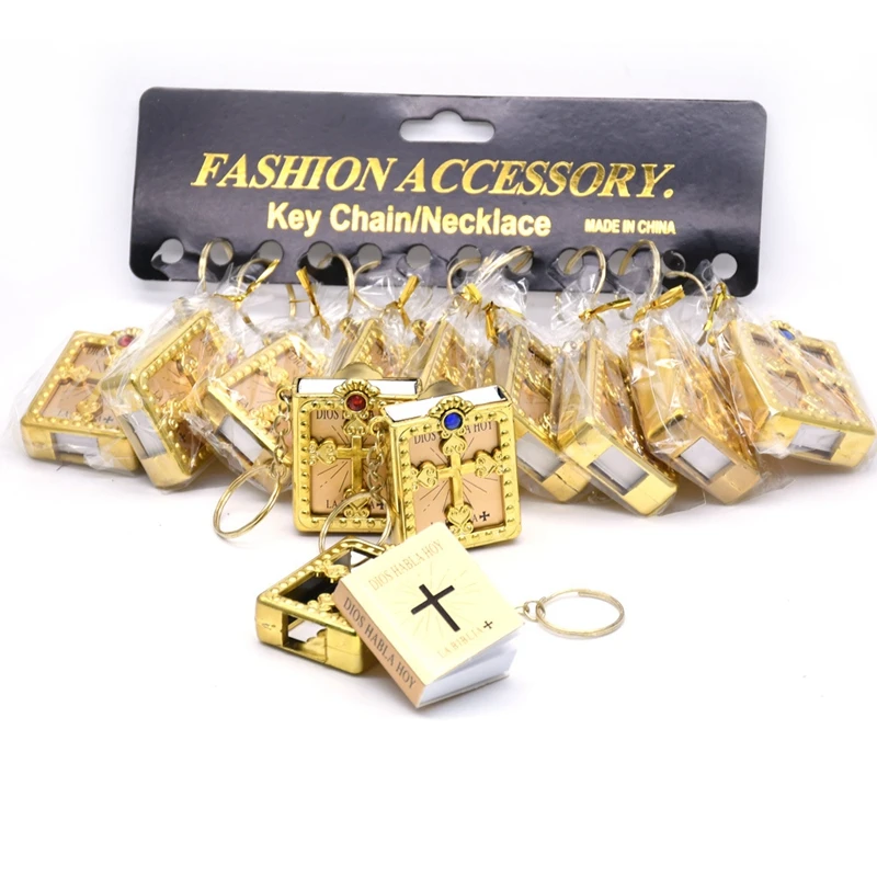 

QIGO Religious Jewelry Hollow Cross Mini Holy Bible Key Chain Gold (spanish language)