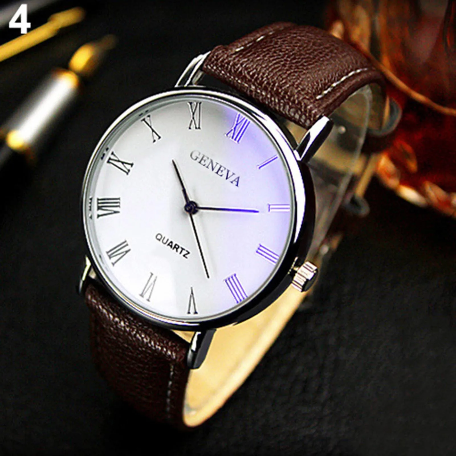 

Stylish Casual Men's Quartz Watches Classic Blu-ray Roman Scale Dial Wristwatch Masculino Simple Leather Strap