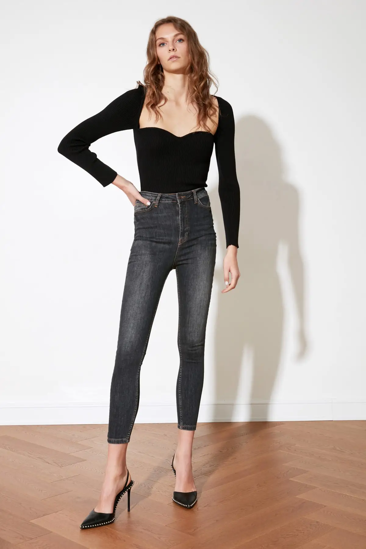 

Trendyol High Waist Skinny Jeans TWOSS21JE0345