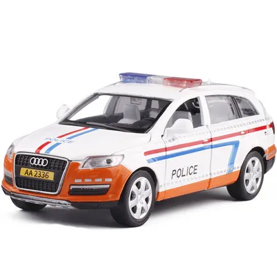 White Audi Q7, модель из 1:32 сплава, 6 цветов, акустооптика, с оттягивающейся спинкой, Мигающий игрушечный автомобиль, подарок для детей - Цвет: White