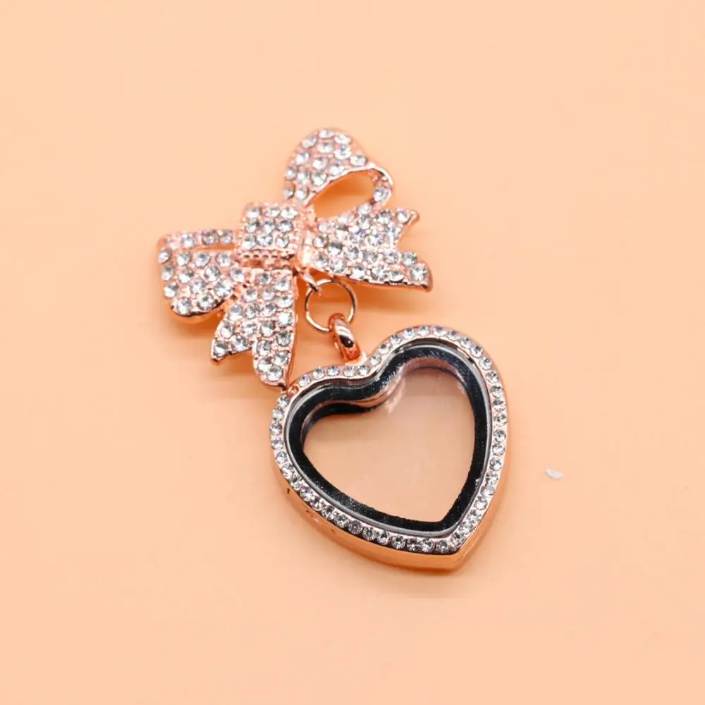 Брошь-медальон с сердцем и жемчугом для детей | Украшения аксессуары