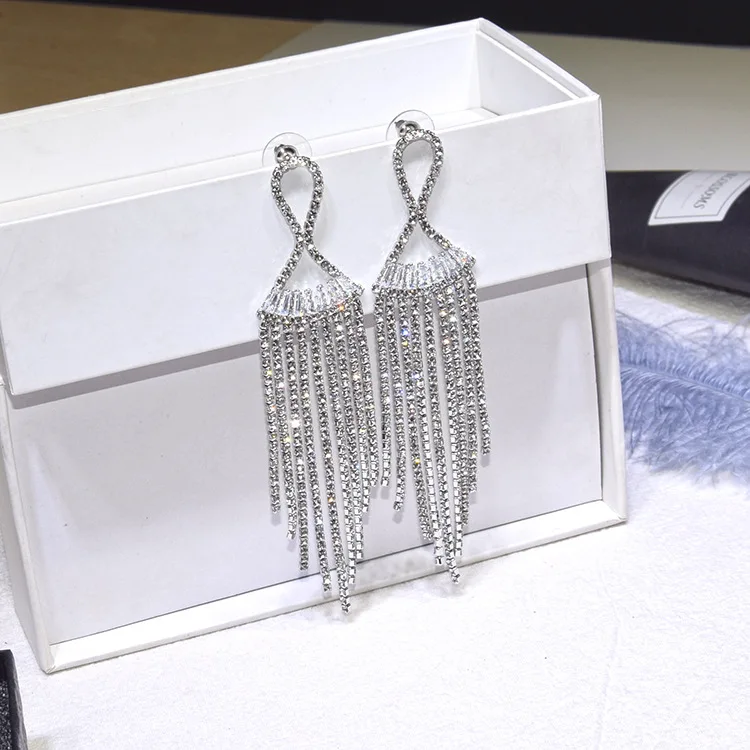 silver bow tie Горячая распродажа! Новая мода Мода элегантный роскошный циркона и жемчужные длинная кисточка, цепочка, свисающие серьги для Для женщин вечерние серьги - Окраска металла: silver bow tie