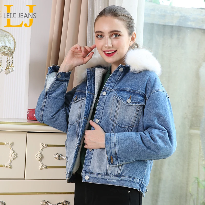 Женская джинсовая куртка с начесом LEIJIJEANS теплая модная из денима пристежным