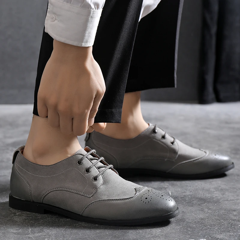 

Men Dress Shoes Wedding Party British Style Shoes Leather Casual Carved Leather Men's Shoes Pointed Brogue Shoes