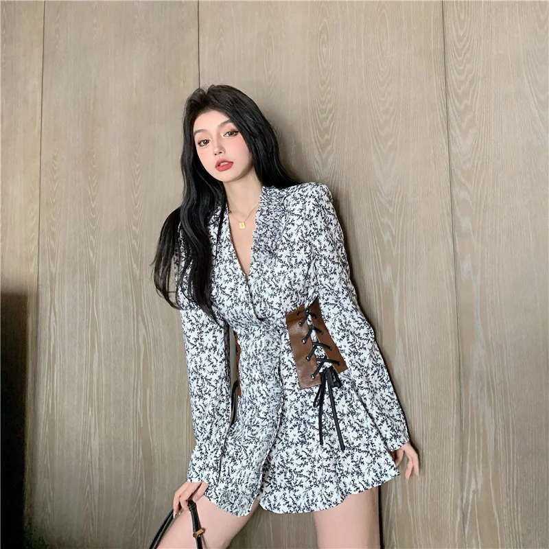 

CMAZ Real Shot Cost-Effective Gas V-neck Fake Two-Piece Suit Jacket