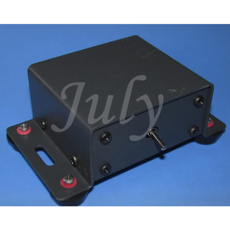 Аудиоизолятор с пассивным 5-кратным усилением 600Ω: 15K Permalloy transformer Select common ground switch -