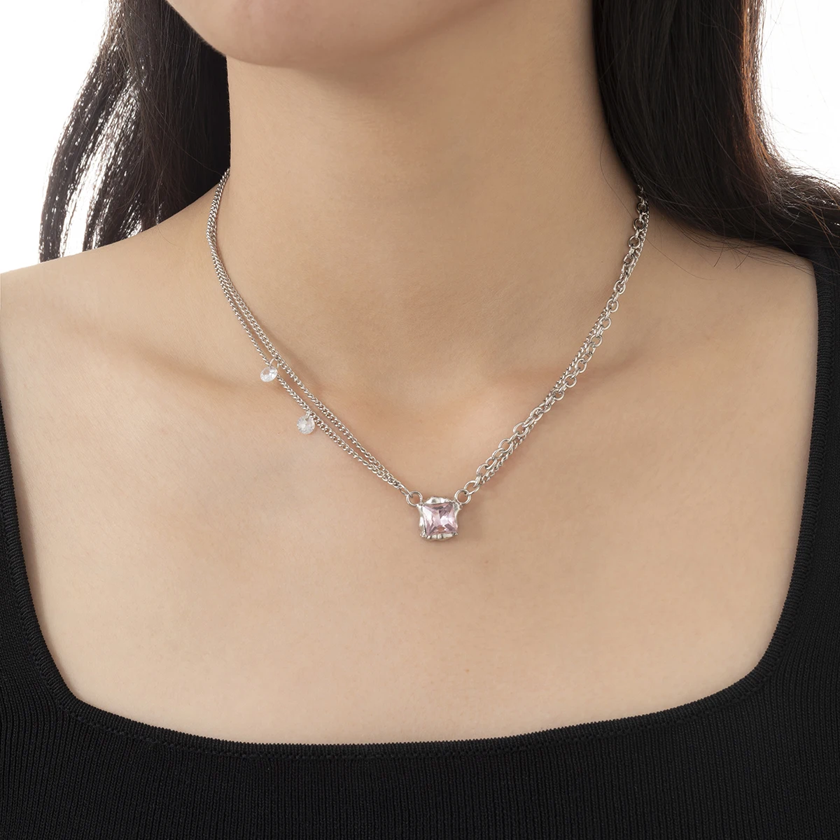 

Lacteo Trendy Shiny Pink Color Glass Pendant Necklace For Women Fashion Iron Metal Clavicle Chain Choker Necklaces Jewelry Gifts