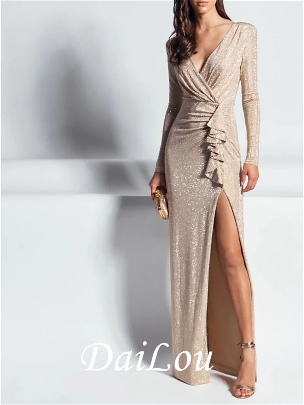 

Sheath / Column Elegant Formal Evening Dress Plunging Neck Long Sleeve Floor Length Sequined with Sequin Split Front 2021